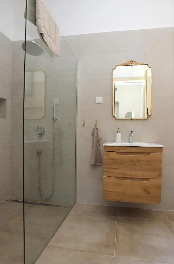 Apartman Kamala Pula 0*,