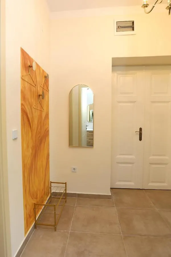 Apartman Kamala Πούλα