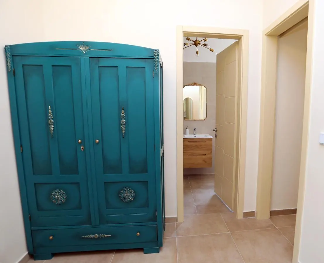 Apartman Kamala Πούλα 0*,